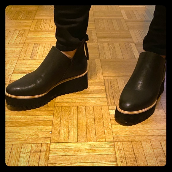 all black tread platform ankle boots